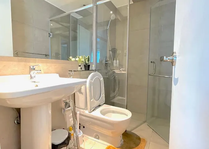 Staycation At Acqua Residences, Iguazu Tower Manila